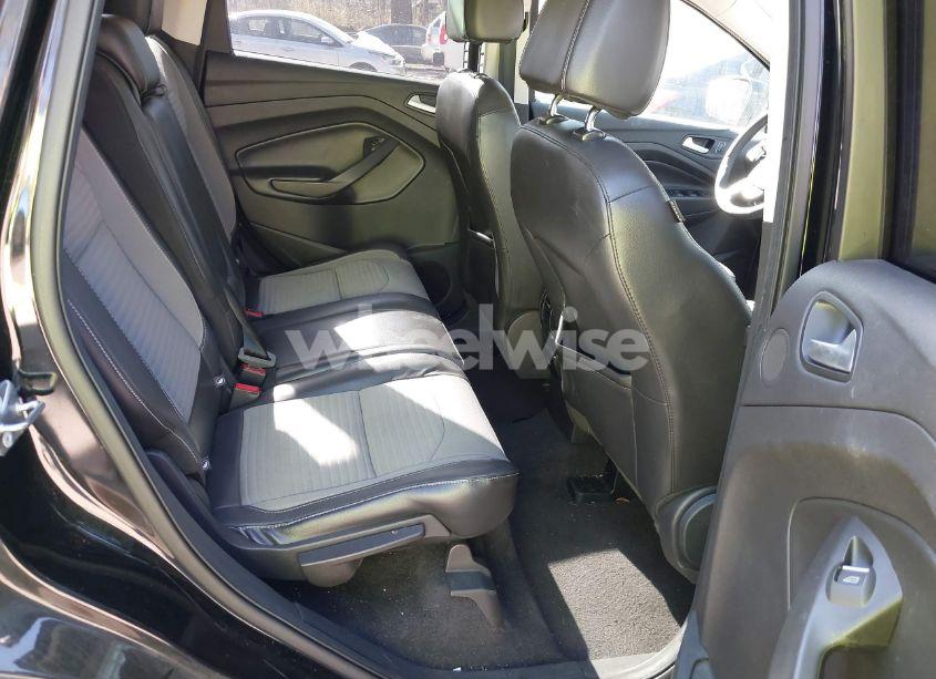 Photo 8 of 2017 Ford Escape SE (VIN 1FMCU9GD7HUE82223)