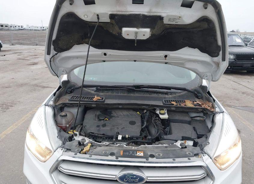 Photo 10 of 2018 Ford Escape SE (VIN 1FMCU9GD7JUA32688)