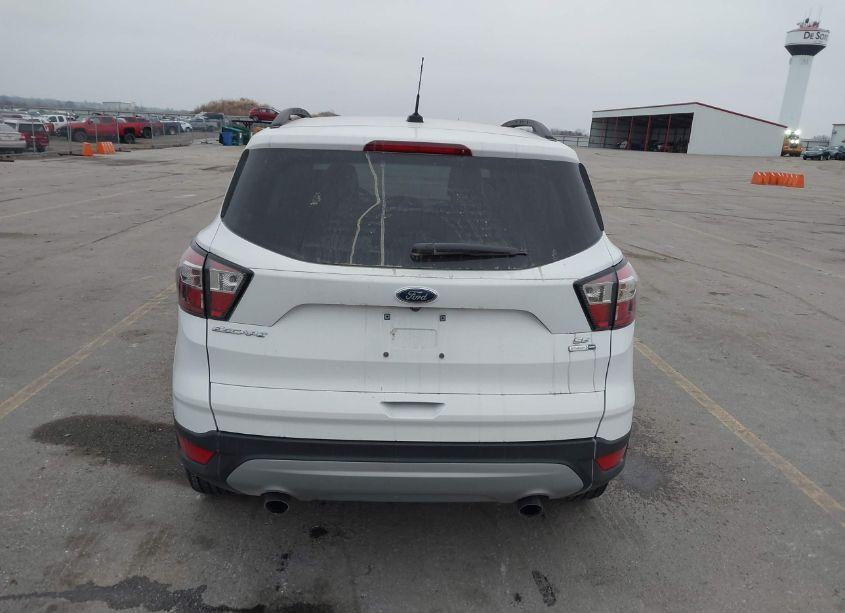 Photo 16 of 2018 Ford Escape SE (VIN 1FMCU9GD7JUA32688)