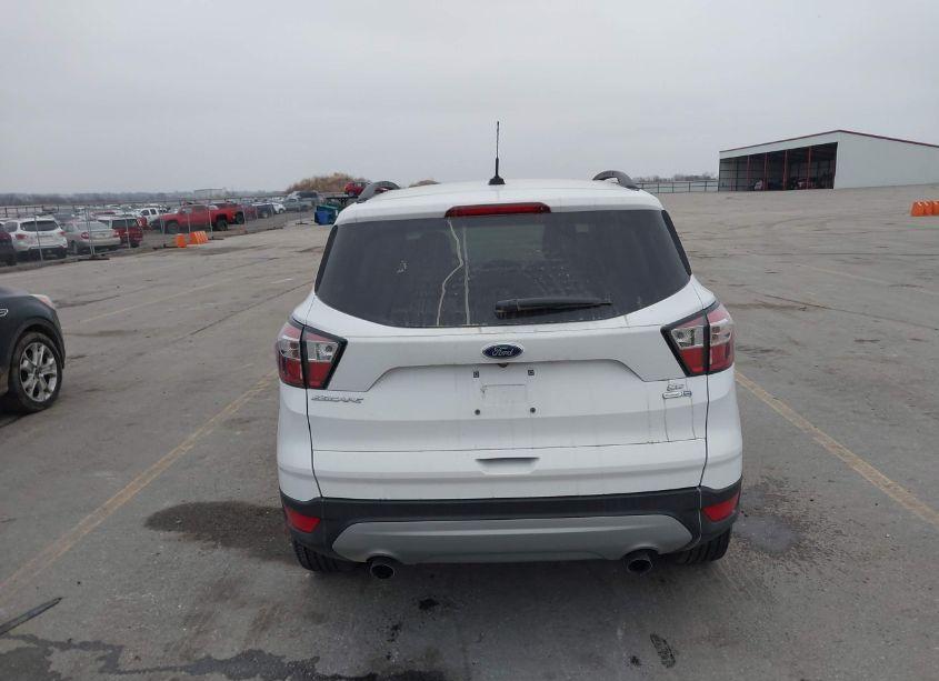 Photo 6 of 2018 Ford Escape SE (VIN 1FMCU9GD7JUA32688)
