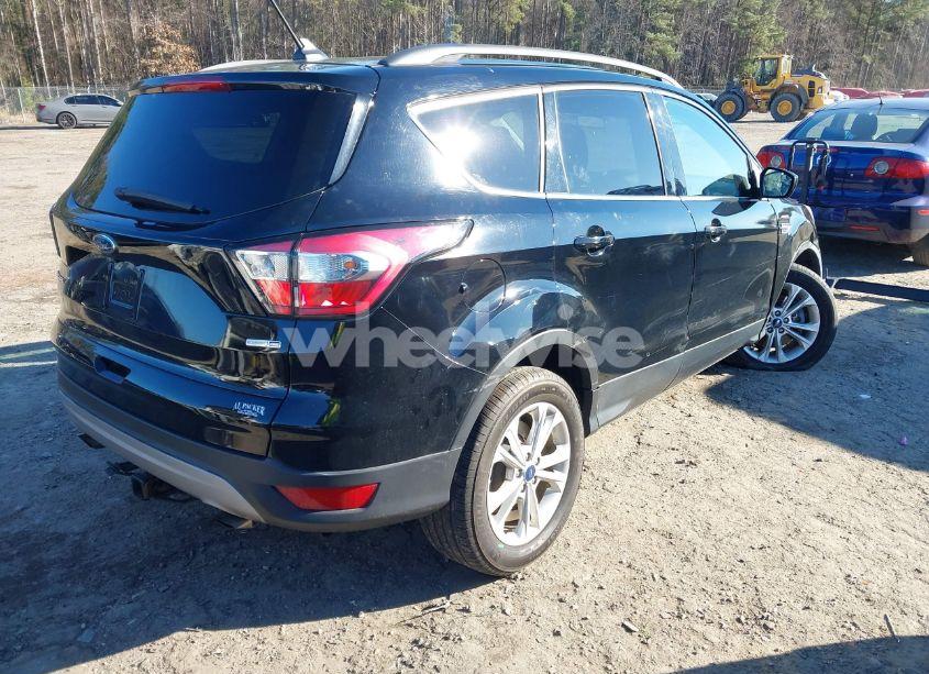 Photo 4 of 2018 Ford Escape SE (VIN 1FMCU9GD7JUA98769)