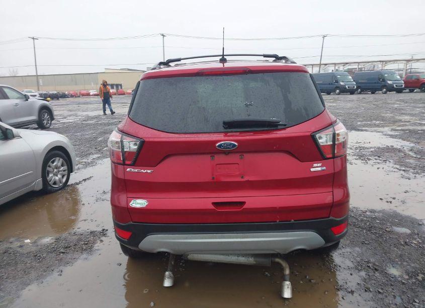 Photo 16 of 2018 Ford Escape SE (VIN 1FMCU9GD7JUB38445)