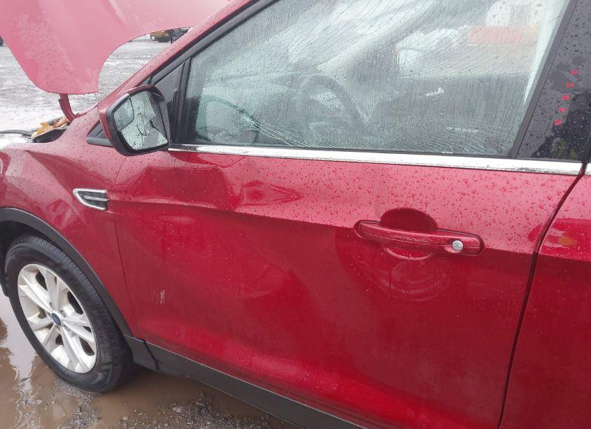 Photo 6 of 2018 Ford Escape SE (VIN 1FMCU9GD7JUB38445)