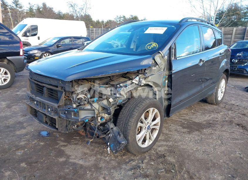 Photo 2 of 2018 Ford Escape SE (VIN 1FMCU9GD7JUB76127)