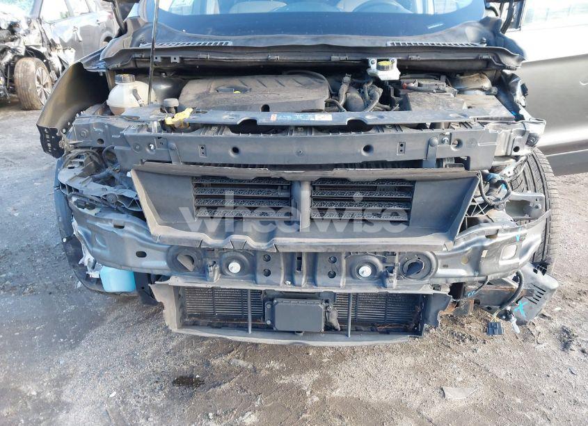 Photo 20 of 2018 Ford Escape SE (VIN 1FMCU9GD7JUB76127)