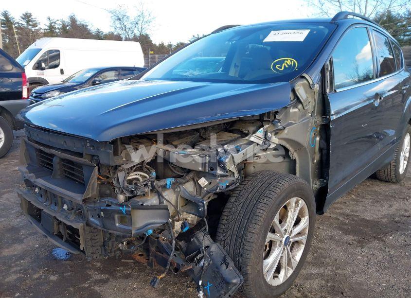 Photo 6 of 2018 Ford Escape SE (VIN 1FMCU9GD7JUB76127)