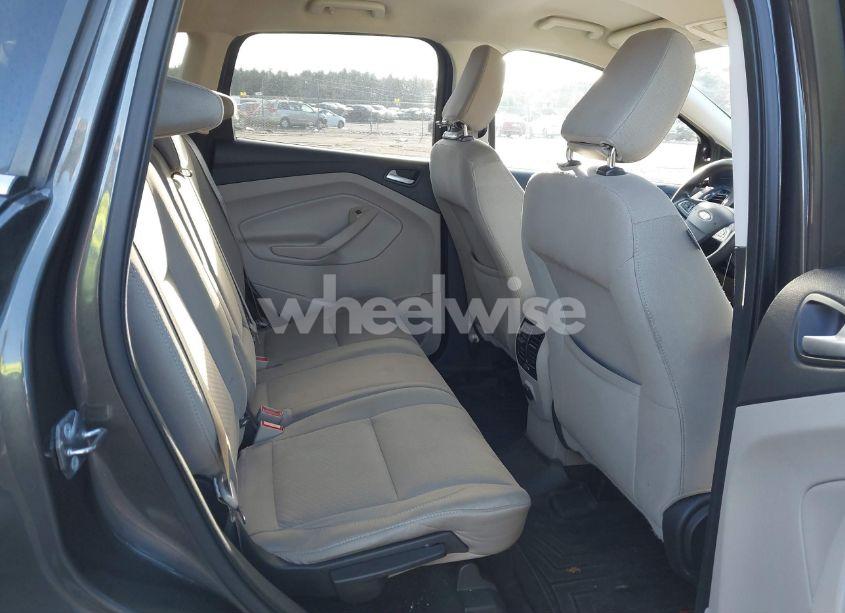 Photo 8 of 2018 Ford Escape SE (VIN 1FMCU9GD7JUB76127)