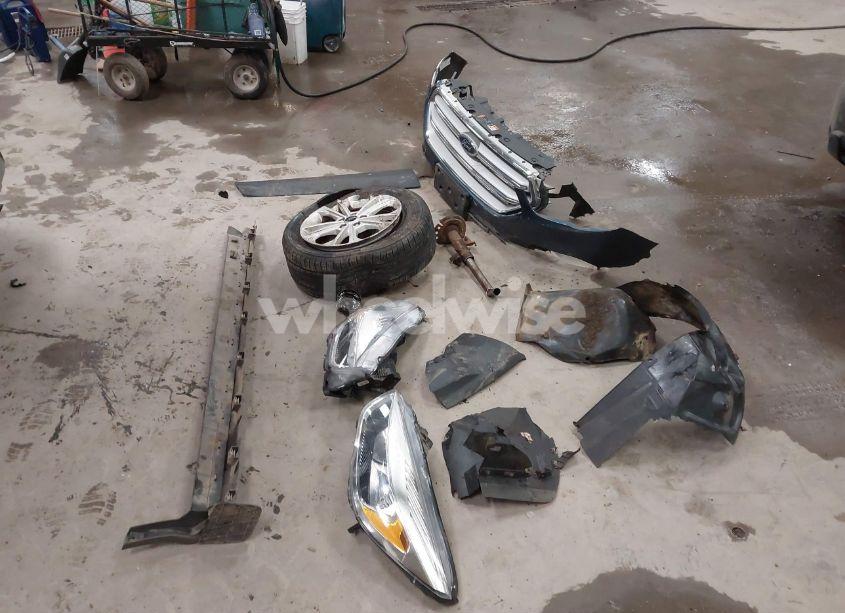 Photo 12 of 2018 Ford Escape SE (VIN 1FMCU9GD7JUB92277)