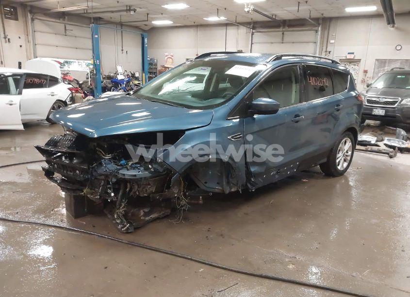 Photo 2 of 2018 Ford Escape SE (VIN 1FMCU9GD7JUB92277)