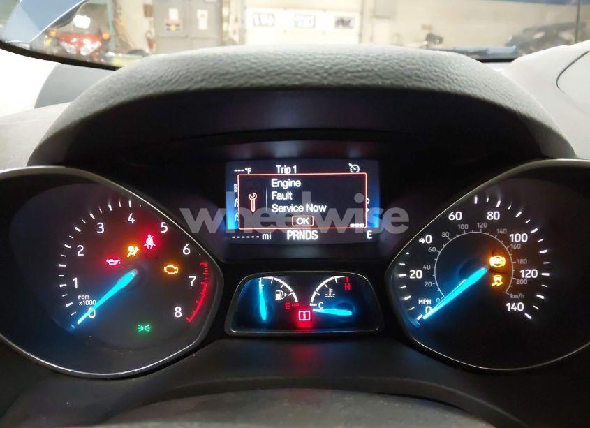 Photo 7 of 2018 Ford Escape SE (VIN 1FMCU9GD7JUB92277)