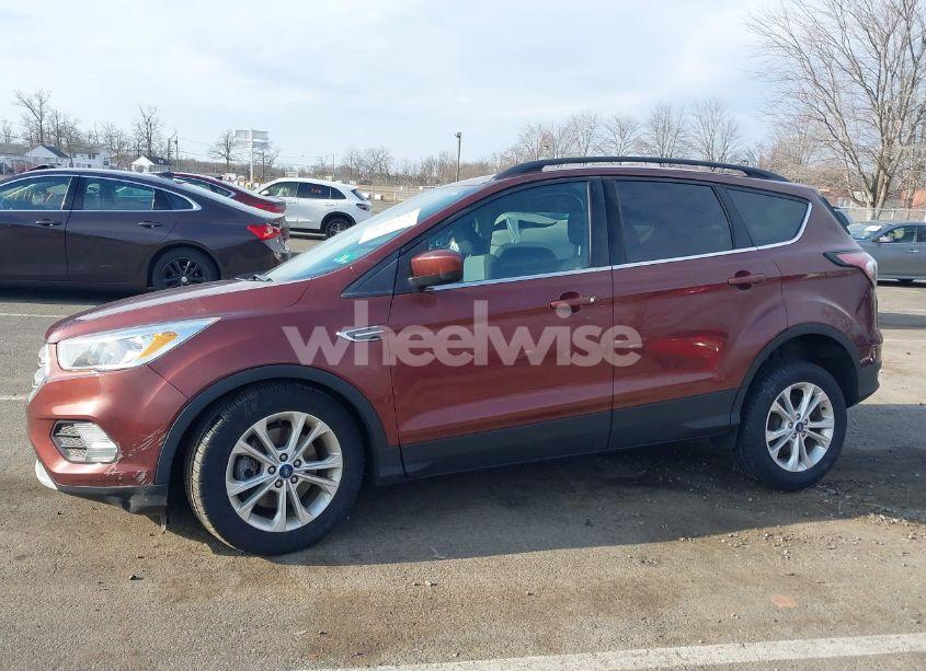 Photo 14 of 2018 Ford Escape SE (VIN 1FMCU9GD7JUB94725)