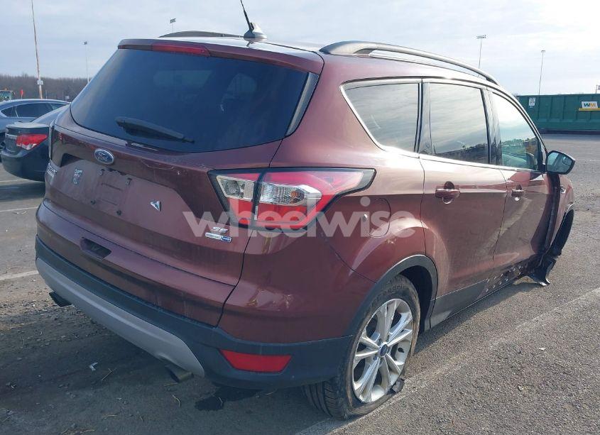 Photo 4 of 2018 Ford Escape SE (VIN 1FMCU9GD7JUB94725)