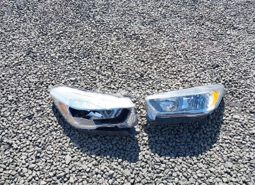 Photo 12 of 2018 Ford Escape SE (VIN 1FMCU9GD7JUC60951)