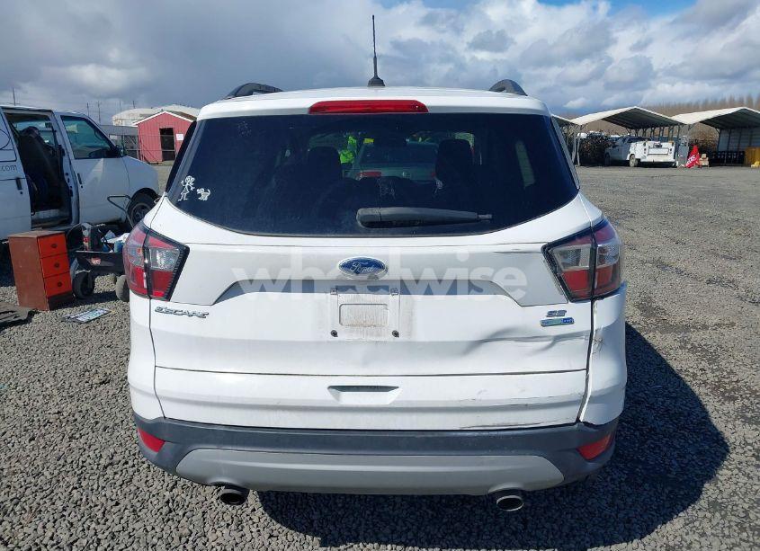 Photo 17 of 2018 Ford Escape SE (VIN 1FMCU9GD7JUC60951)