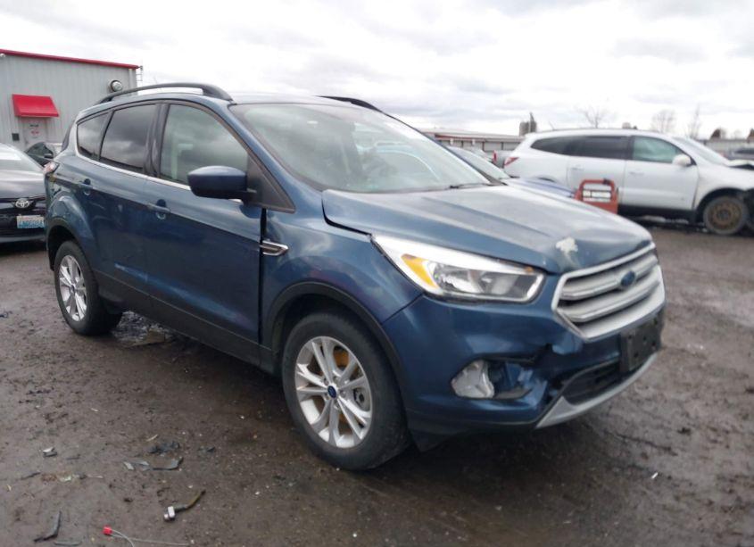 2018 Ford Escape SE (VIN 1FMCU9GD7JUC71089) main photo