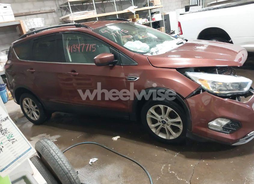 Photo 13 of 2018 Ford Escape SE (VIN 1FMCU9GD7JUC88717)