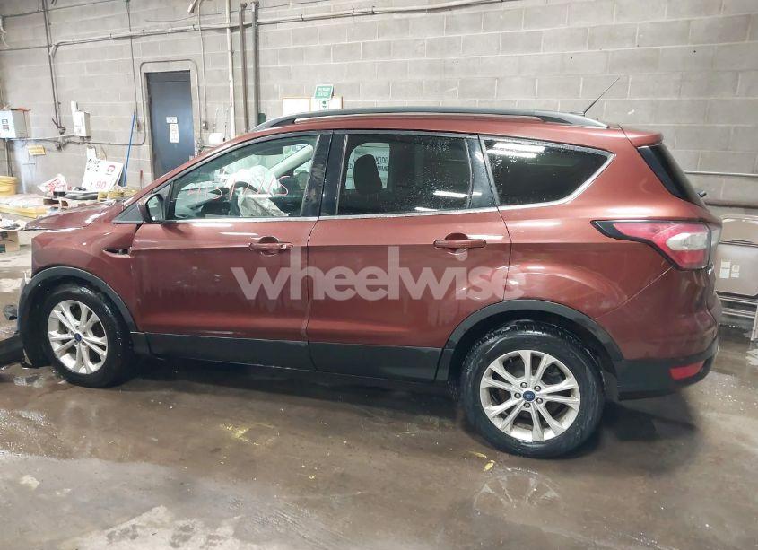 Photo 14 of 2018 Ford Escape SE (VIN 1FMCU9GD7JUC88717)