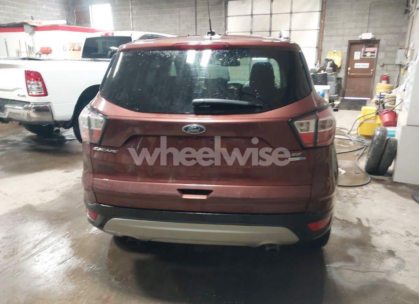 Photo 16 of 2018 Ford Escape SE (VIN 1FMCU9GD7JUC88717)