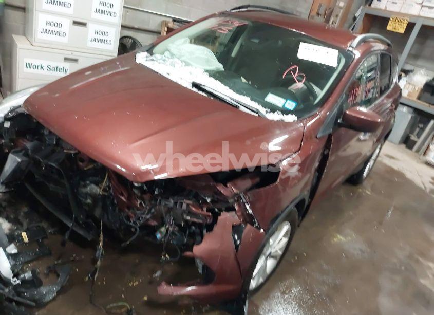 Photo 2 of 2018 Ford Escape SE (VIN 1FMCU9GD7JUC88717)