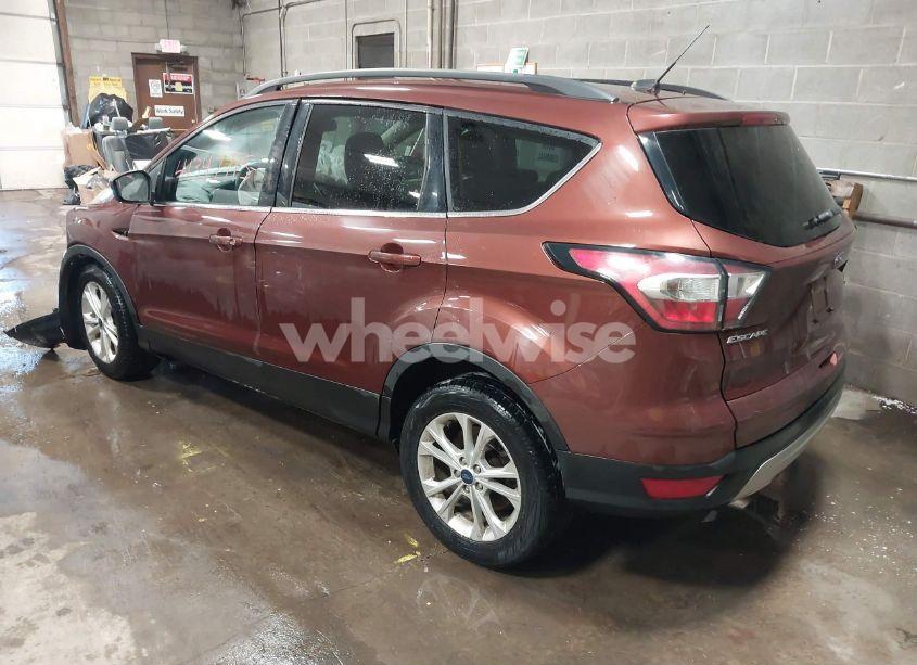 Photo 3 of 2018 Ford Escape SE (VIN 1FMCU9GD7JUC88717)