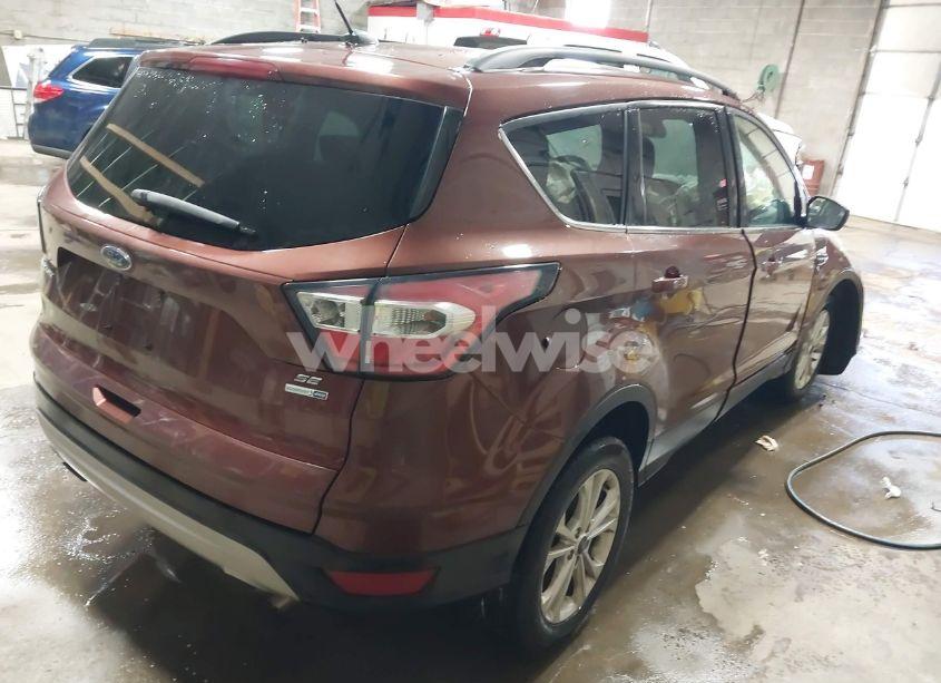 Photo 4 of 2018 Ford Escape SE (VIN 1FMCU9GD7JUC88717)