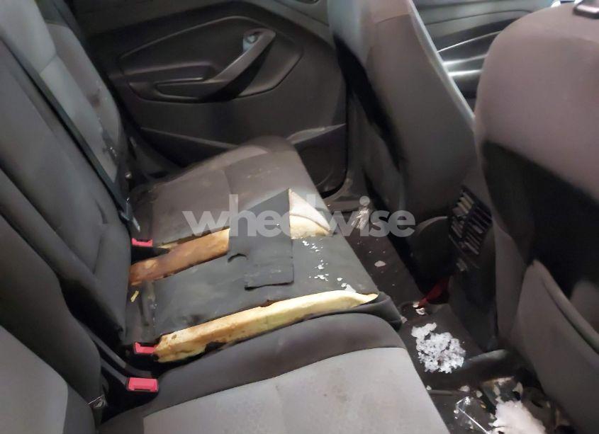 Photo 8 of 2018 Ford Escape SE (VIN 1FMCU9GD7JUC88717)