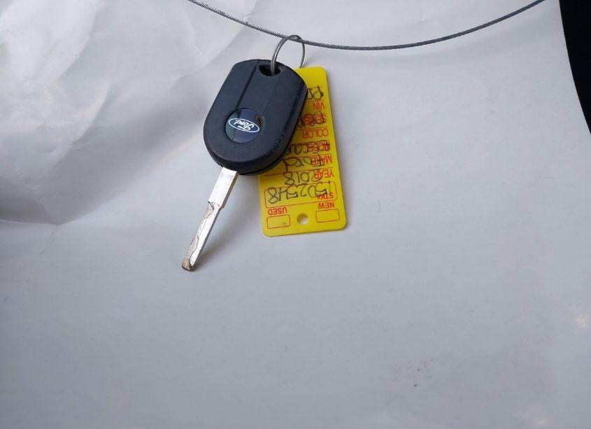 Photo 11 of 2018 Ford Escape SE (VIN 1FMCU9GD7JUD12000)