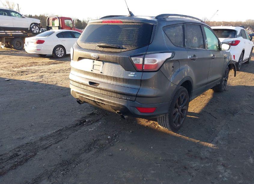 Photo 4 of 2018 Ford Escape SE (VIN 1FMCU9GD7JUD12000)