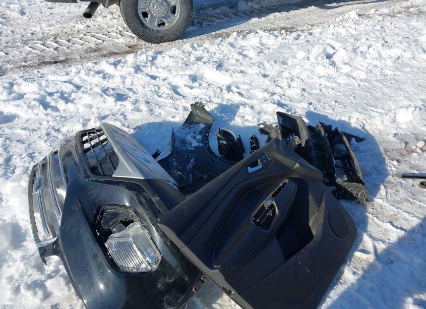 Photo 11 of 2019 Ford Escape SE (VIN 1FMCU9GD7KUA09316)