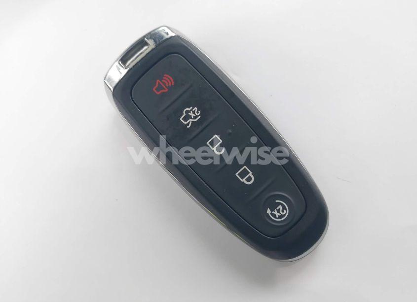 Photo 11 of 2019 Ford Escape SE (VIN 1FMCU9GD7KUA33938)