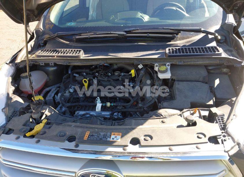 Photo 10 of 2019 Ford Escape SE (VIN 1FMCU9GD7KUA33969)