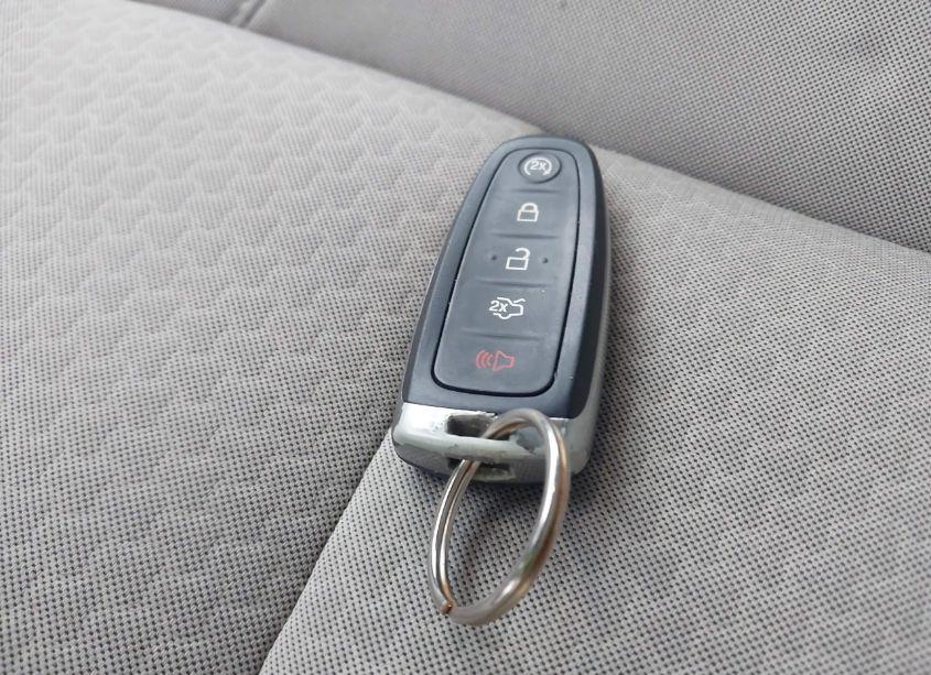 Photo 11 of 2019 Ford Escape SE (VIN 1FMCU9GD7KUA72755)