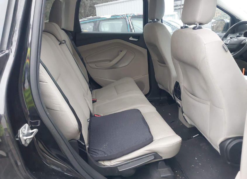 Photo 8 of 2019 Ford Escape SE (VIN 1FMCU9GD7KUA72755)