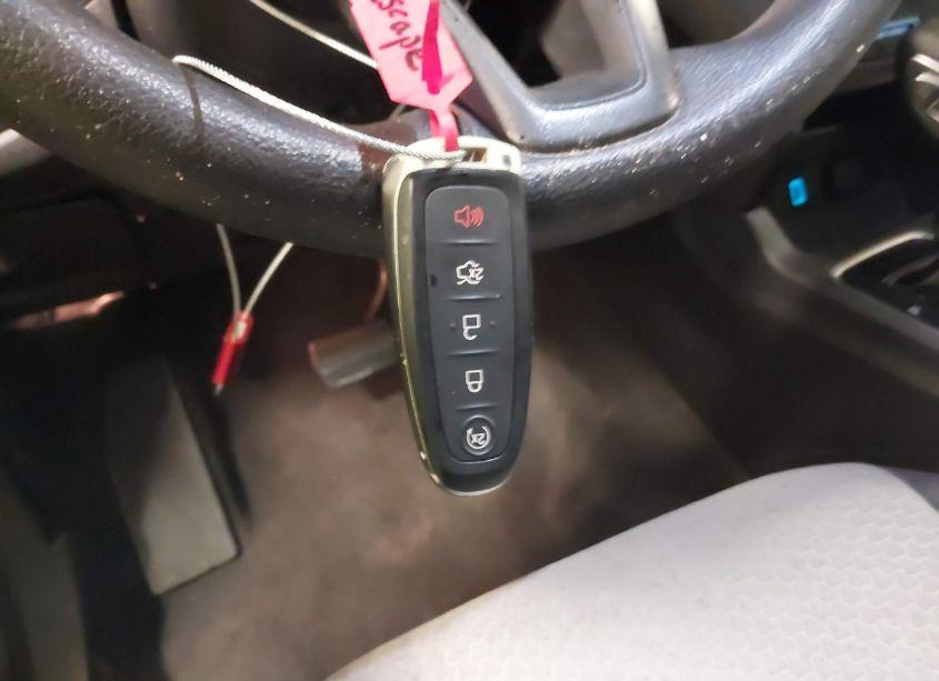 Photo 11 of 2019 Ford Escape SE (VIN 1FMCU9GD7KUA96957)