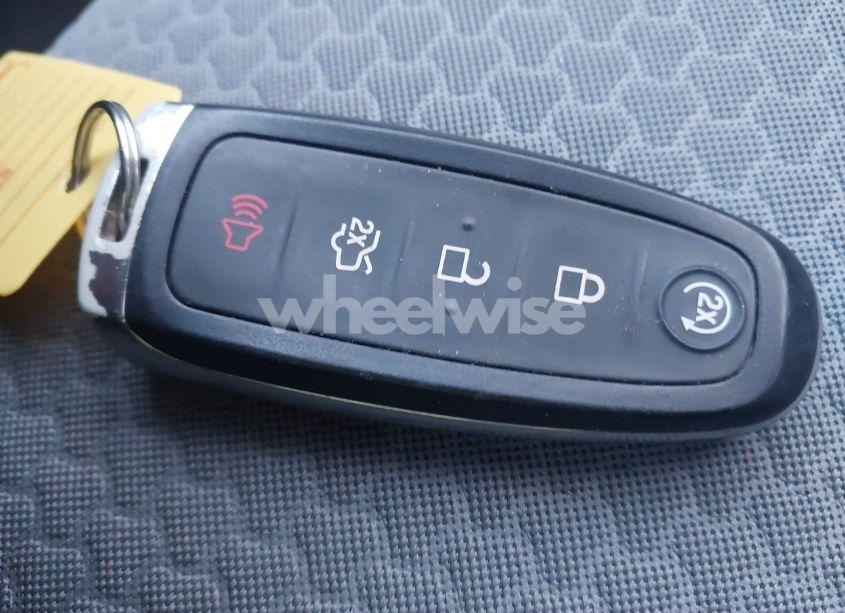 Photo 11 of 2019 Ford Escape SE (VIN 1FMCU9GD7KUB18598)