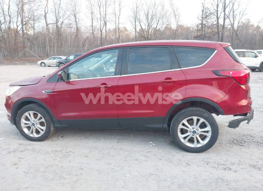 Photo 14 of 2019 Ford Escape SE (VIN 1FMCU9GD7KUB18598)