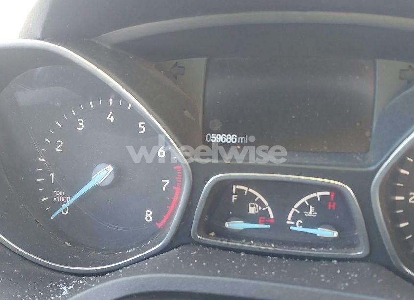 Photo 16 of 2019 Ford Escape SE (VIN 1FMCU9GD7KUC48770)