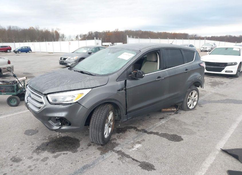 Photo 2 of 2017 Ford Escape SE (VIN 1FMCU9GD8HUA52670)
