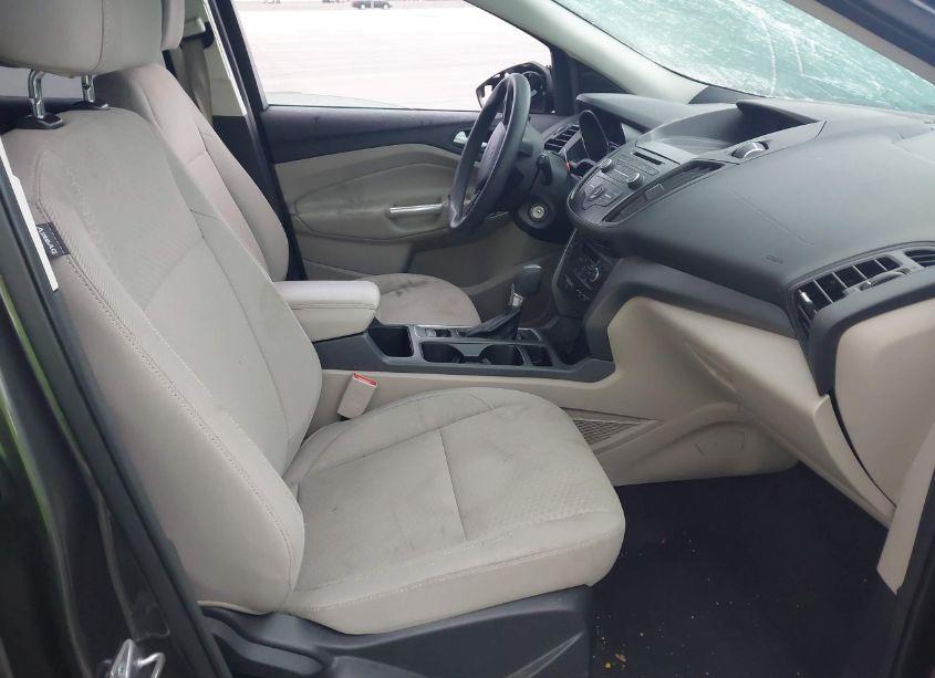 Photo 5 of 2017 Ford Escape SE (VIN 1FMCU9GD8HUA52670)