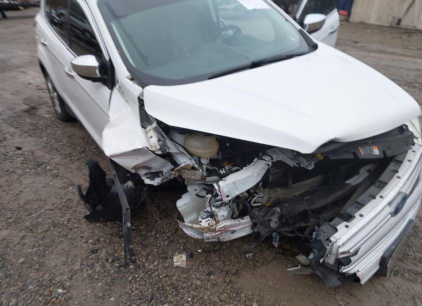 Photo 12 of 2017 Ford Escape SE (VIN 1FMCU9GD8HUA77827)