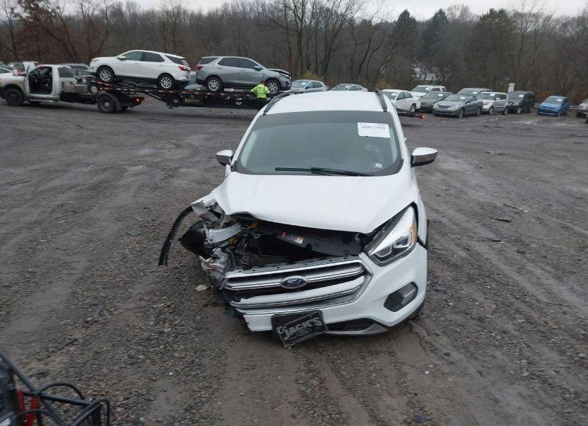 Photo 13 of 2017 Ford Escape SE (VIN 1FMCU9GD8HUA77827)