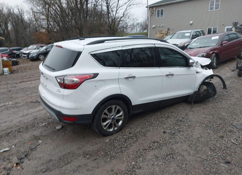 Photo 4 of 2017 Ford Escape SE (VIN 1FMCU9GD8HUA77827)