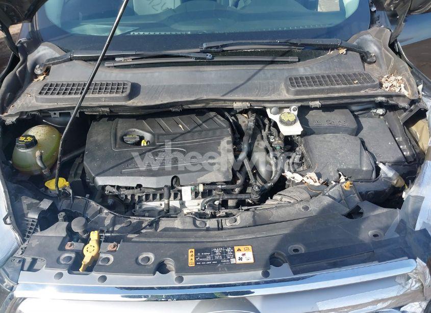 Photo 10 of 2017 Ford Escape SE (VIN 1FMCU9GD8HUA90092)