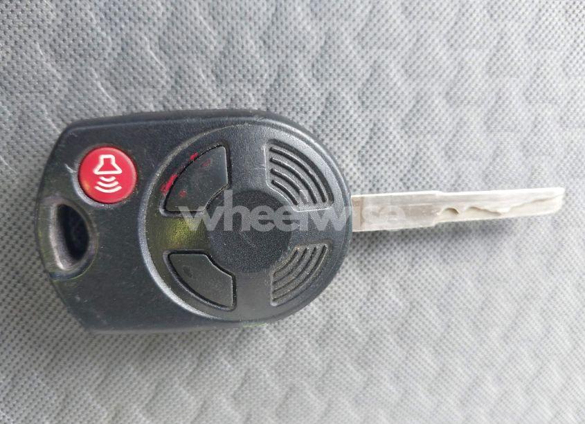 Photo 11 of 2017 Ford Escape SE (VIN 1FMCU9GD8HUA90092)