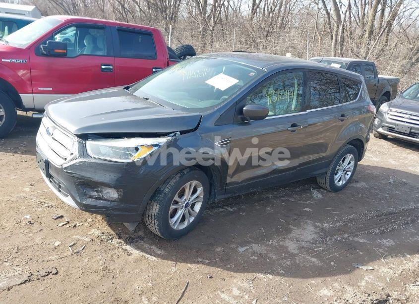 Photo 2 of 2017 Ford Escape SE (VIN 1FMCU9GD8HUA90092)