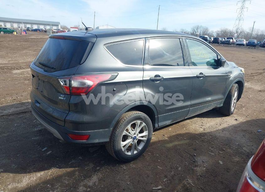 Photo 4 of 2017 Ford Escape SE (VIN 1FMCU9GD8HUA90092)