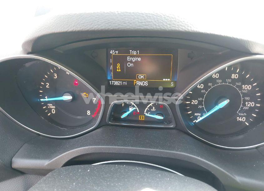 Photo 7 of 2017 Ford Escape SE (VIN 1FMCU9GD8HUA90092)