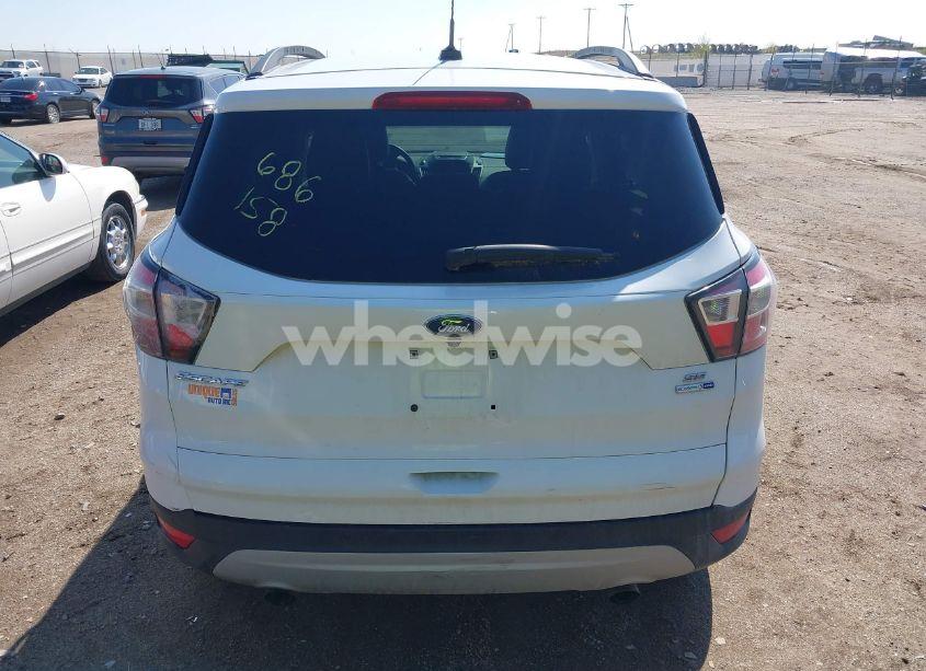 Photo 16 of 2017 Ford Escape SE (VIN 1FMCU9GD8HUB05223)
