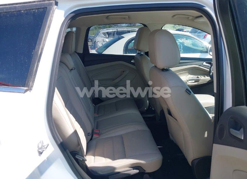 Photo 8 of 2017 Ford Escape SE (VIN 1FMCU9GD8HUB05223)