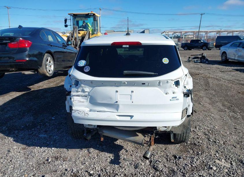 Photo 17 of 2017 Ford Escape SE (VIN 1FMCU9GD8HUB05769)